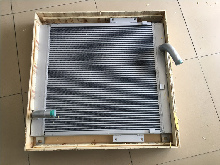 CAT320B液(ye)壓油(you)散熱(re)器