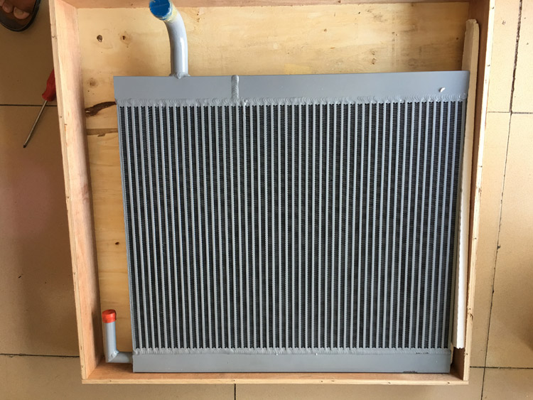 SH120A1液壓油(you)散(san)熱器