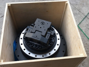 PC200-6行走(zou)總(zong)成