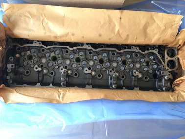 6HK1直(zhi)噴髮動機缸蓋(gai)