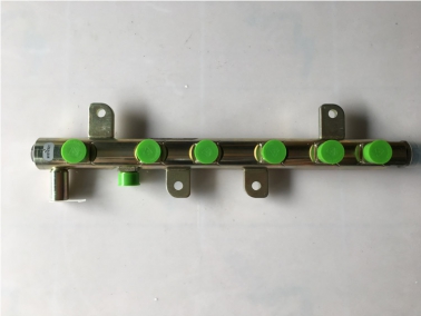 6D107原裝高(gao)壓共(gong)軌(gui)