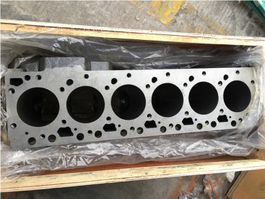 6D102髮(fa)動機(ji)缸體