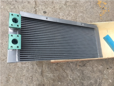 EC210B液(ye)壓(ya)油散熱器(qi)