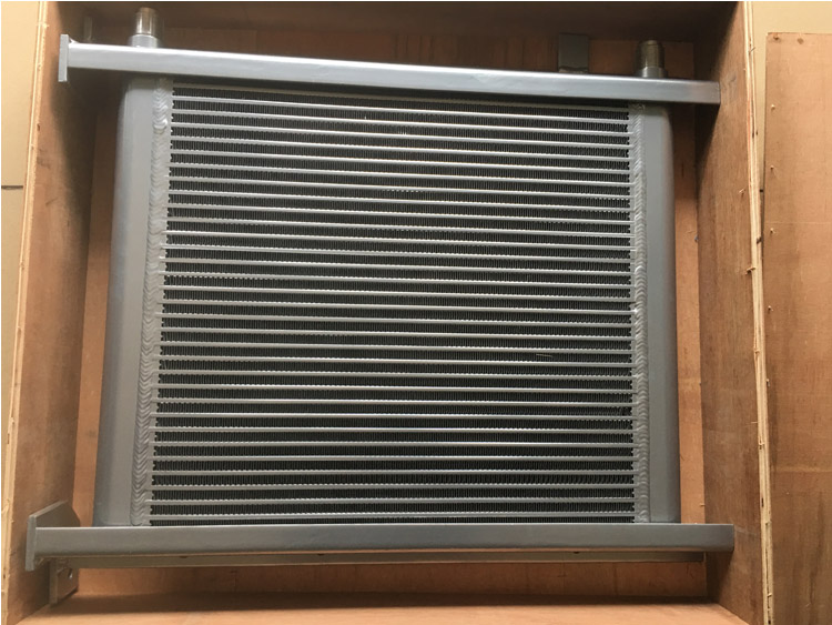 PC60-7 4D102液壓(ya)油(you)散(san)熱(re)器