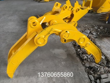 60挖(wa)機(ji)抓木器(qi)