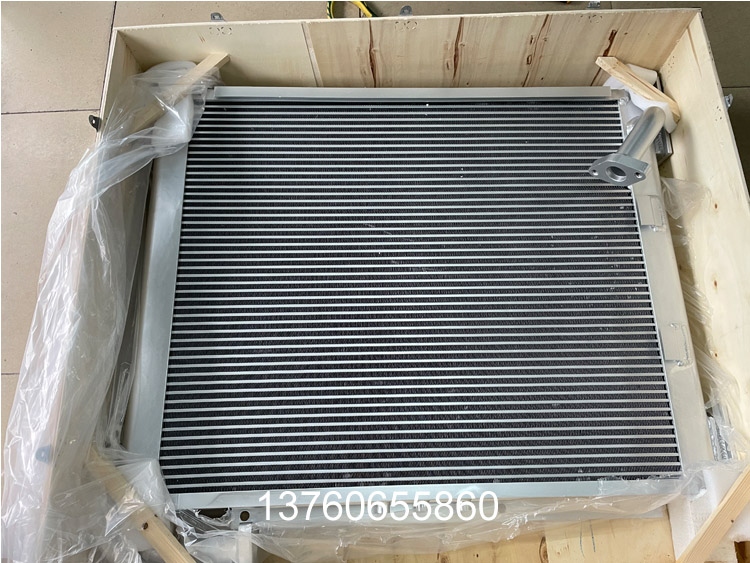 PC200-6液壓(ya)油散熱(re)器